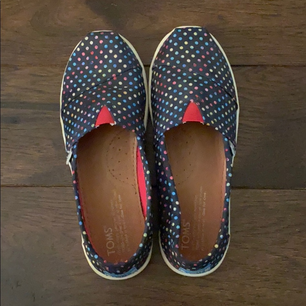 cute toms shoes!!